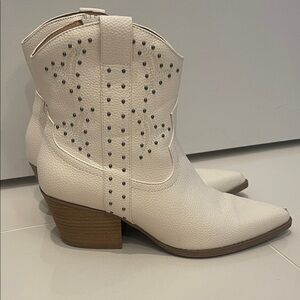 Universal Thread Cream Studded Ankle Booties